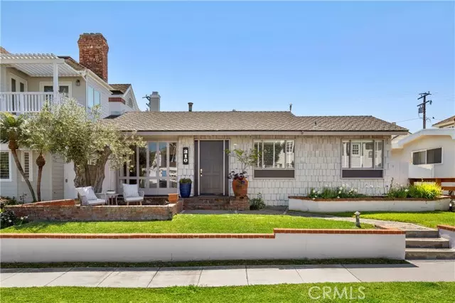 Corona Del Mar, CA 92625,310 Marigold Avenue