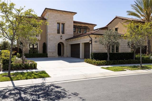 Irvine, CA 92602,212 Clear Falls
