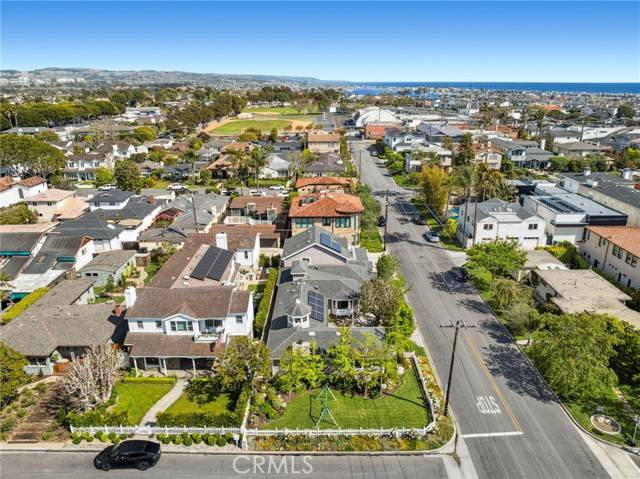 Newport Beach, CA 92663,400 Aliso Avenue