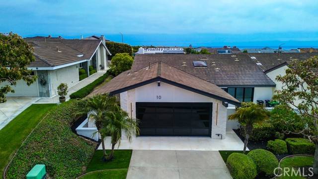 10 White Water Drive, Corona Del Mar, CA 92625