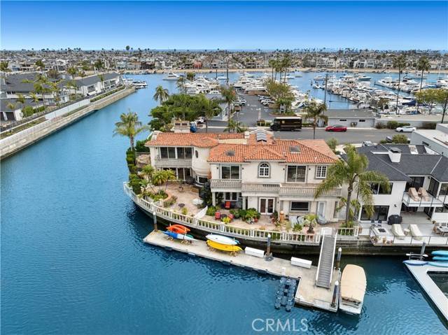 842 Harbor Island Drive, Newport Beach, CA 92660