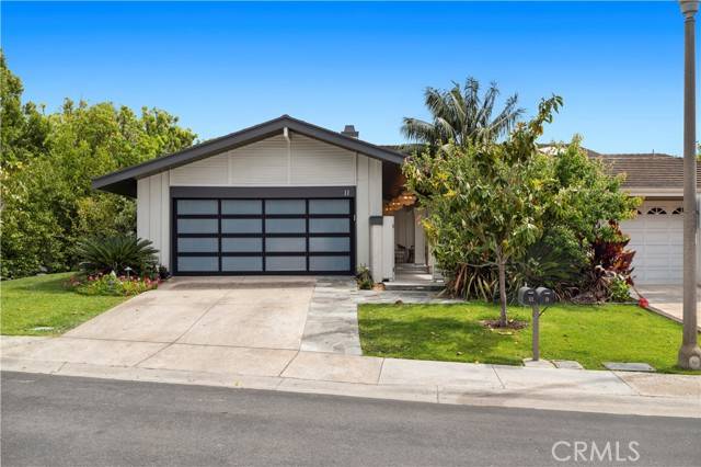 Corona Del Mar, CA 92625,11 Mainsail Drive