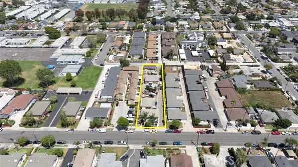 2028 Wallace Avenue, Costa Mesa, CA 92627