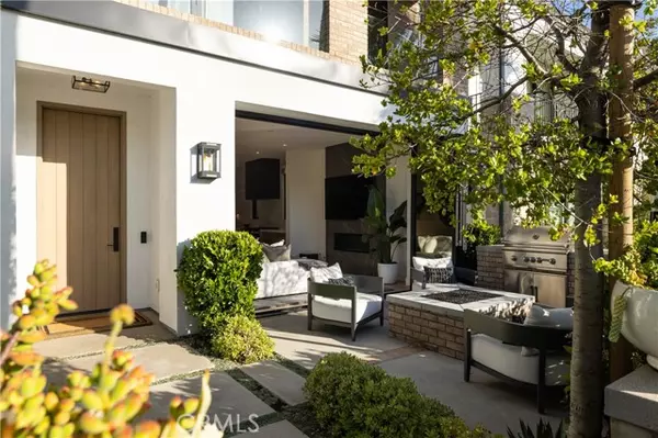 Corona Del Mar, CA 92625,508 Goldenrod Avenue