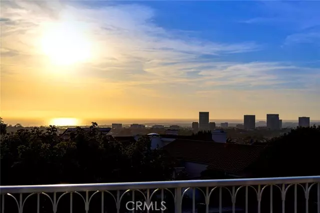 Newport Beach, CA 92660,11 Montpellier