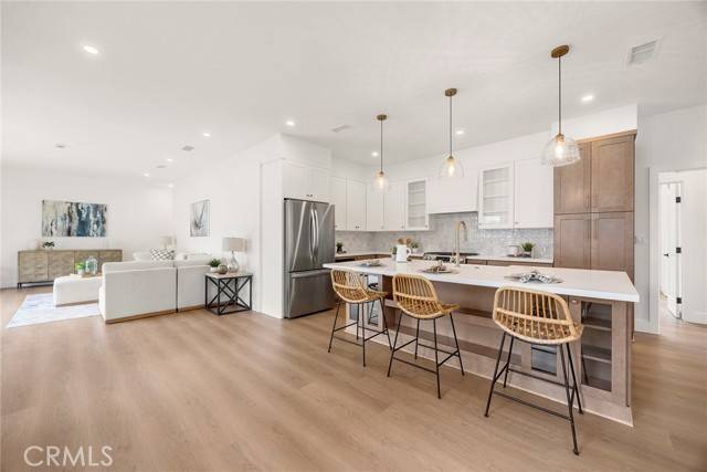 Long Beach, CA 90808,5702 East Huntdale Street