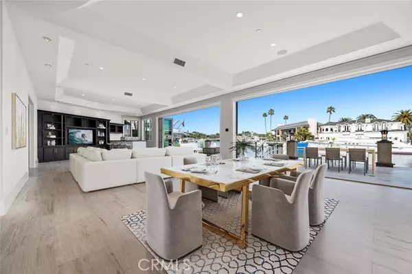 Newport Beach, CA 92660,45 Linda Isle