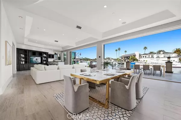 Newport Beach, CA 92660,45 Linda Isle