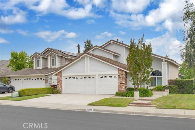32016 Mill Stream Road, Trabuco Canyon, CA 92679