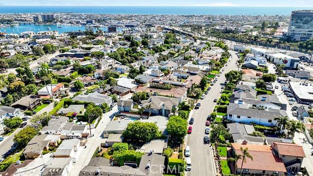 Newport Beach, CA 92663,428 Holmwood Drive