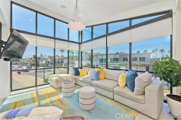 500 East Balboa Boulevard, Newport Beach, CA 92661