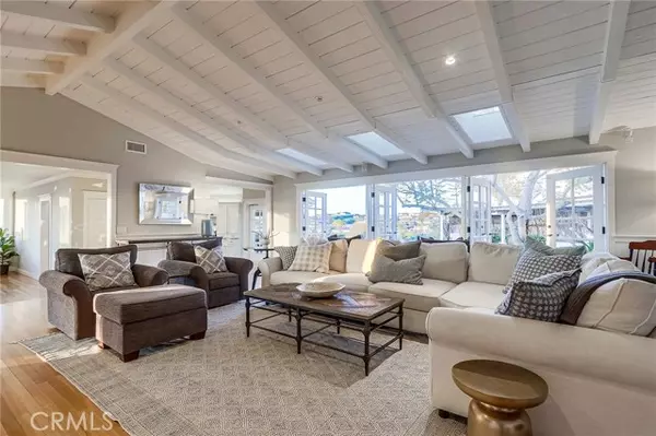Corona Del Mar, CA 92625,407 Mendoza Terrace