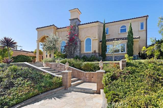 439 Catalina Drive, Newport Beach, CA 92663