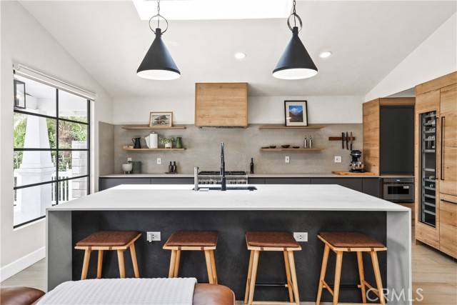 8462 Hillhead Drive, Huntington Beach, CA 92646