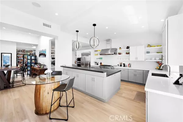 17 Monaco, Newport Beach, CA 92660