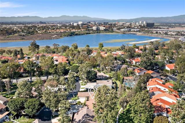 Newport Beach, CA 92660,2719 Vista Umbrosa