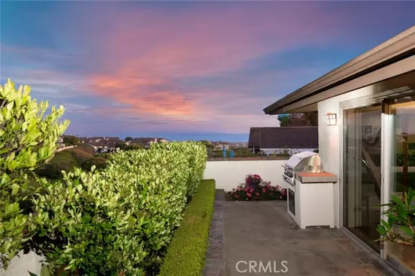 Corona Del Mar, CA 92625,15 Skysail Drive