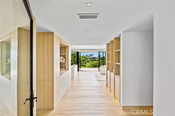 Newport Beach, CA 92660,1075 Granville Drive