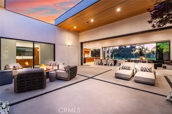 Huntington Beach, CA 92648,6691 Country Circle