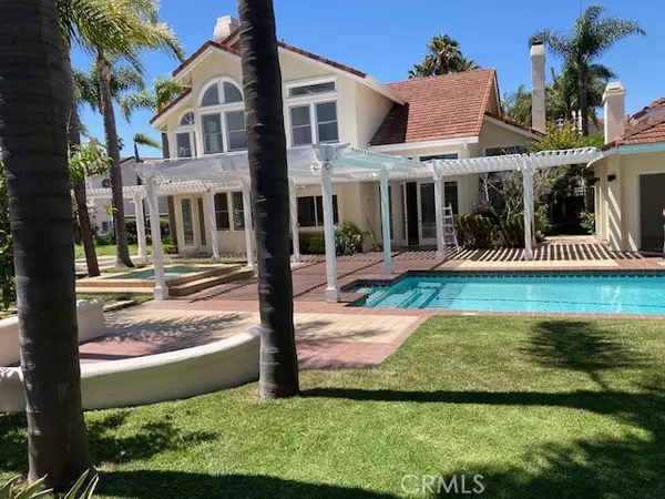 19 Harbor Pointe, Corona Del Mar, CA 92625