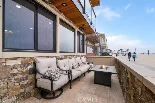 Newport Beach, CA 92663,2808 West Oceanfront