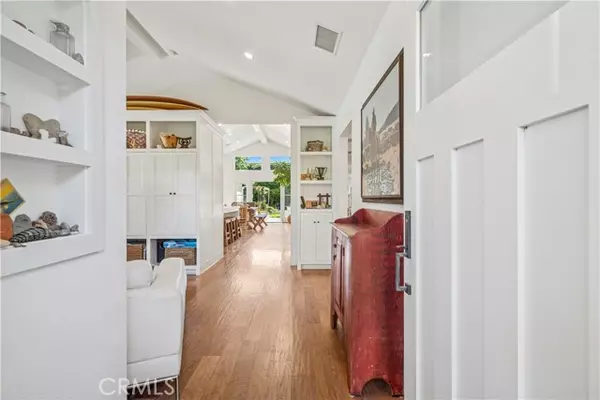Costa Mesa, CA 92627,229 Del Mar Avenue