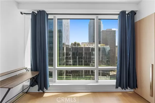 877 Francisco Street, Los Angeles, CA 90017