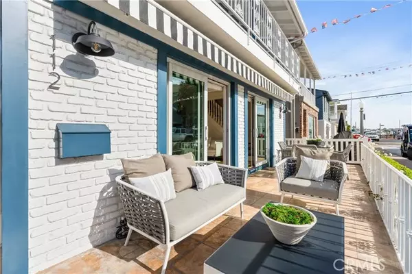 Newport Beach, CA 92662,112 Ruby Avenue