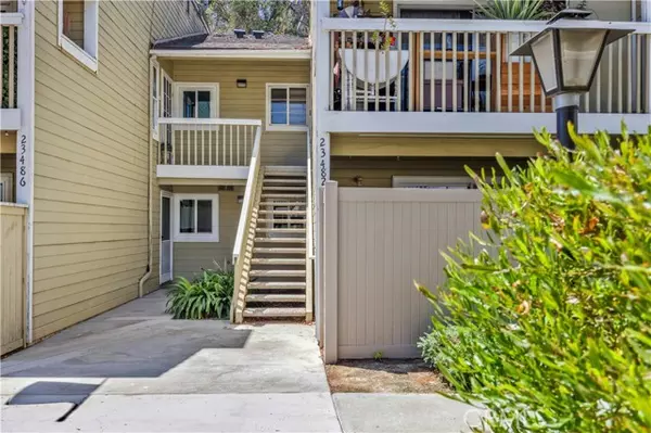 Yorba Linda, CA 92887,23482 Cambridge Road