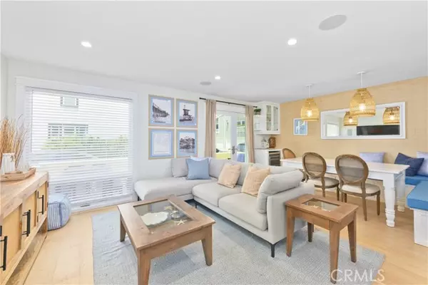206 Adams Street, Newport Beach, CA 92661
