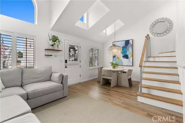 Newport Beach, CA 92663,11 Bolivar Street