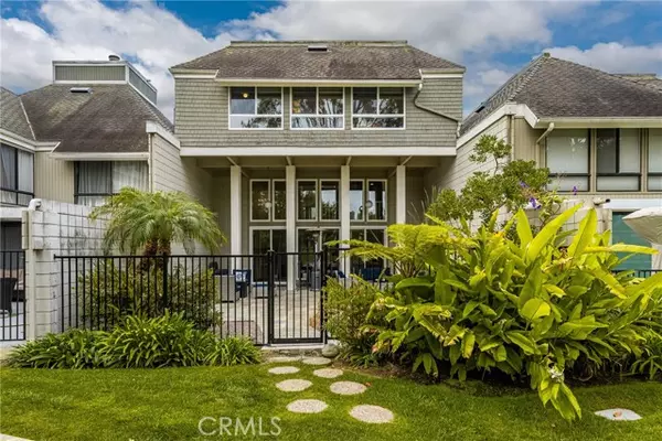 4195 Davis Cup Drive, Huntington Beach, CA 92649