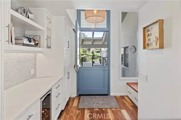 Newport Beach, CA 92660,455 Vista Grande