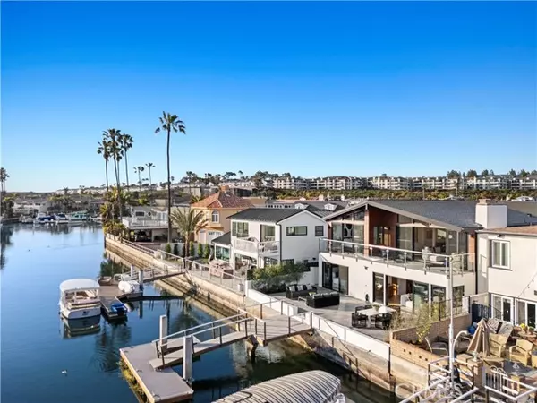 Newport Beach, CA 92663,4017 Channel Place