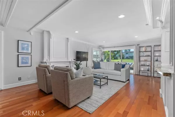 Newport Beach, CA 92660,525 Vista Flora