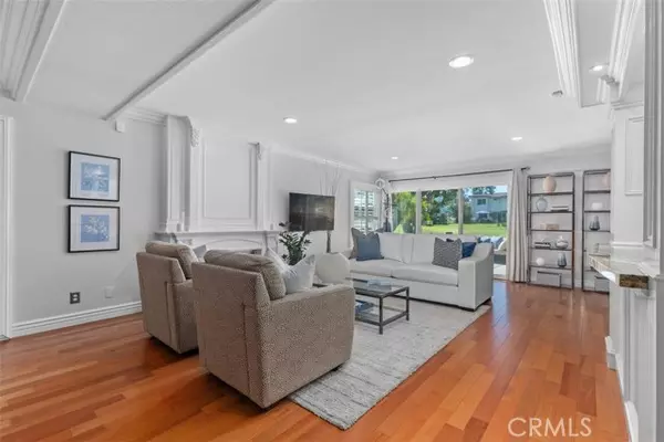 Newport Beach, CA 92660,525 Vista Flora