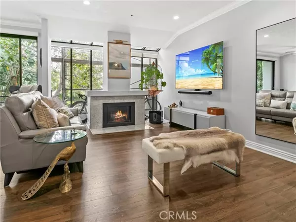 Newport Beach, CA 92663,210 LILLE LANE #218