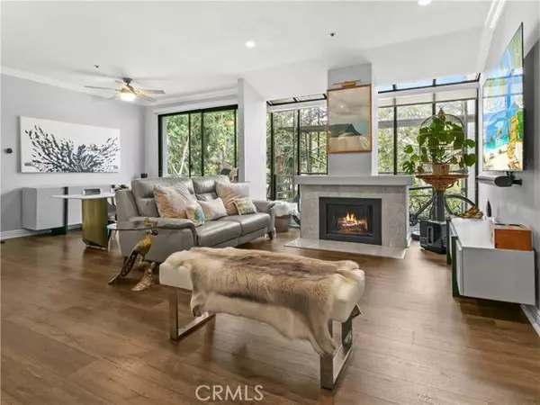 Newport Beach, CA 92663,210 LILLE LANE #218