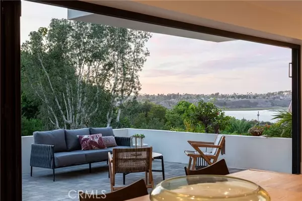 Newport Beach, CA 92660,412 Vista Grande