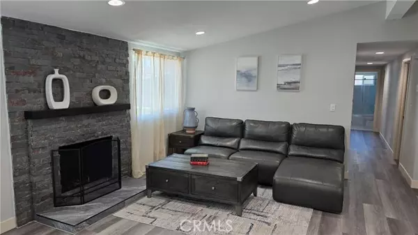 Costa Mesa, CA 92627,2108 Raleigh