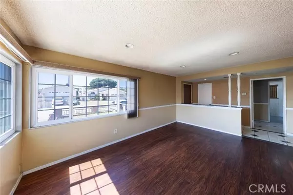 Carson, CA 90745,24420 Fries