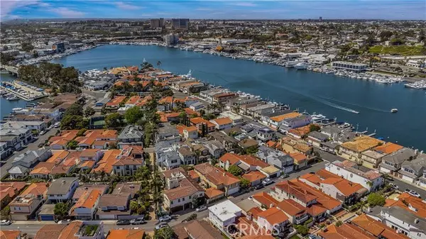 Newport Beach, CA 92663,211 Via Dijon