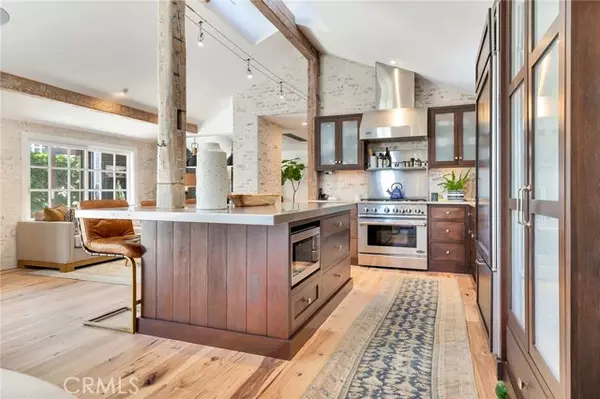 Newport Beach, CA 92663,2622 Crestview Drive