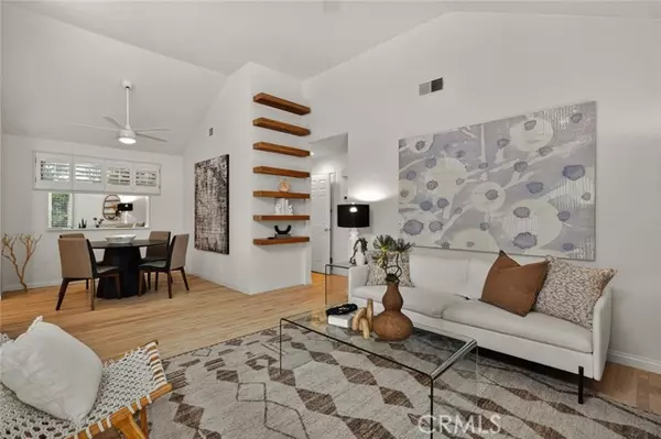 105 Hartford, Newport Beach, CA 92660