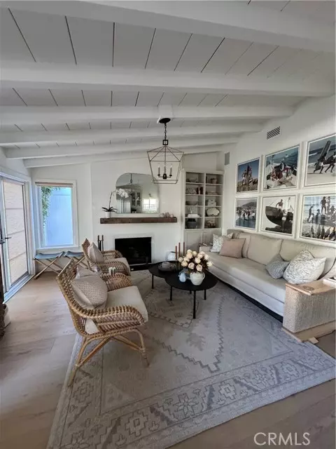 Corona Del Mar, CA 92625,718 Fernleaf