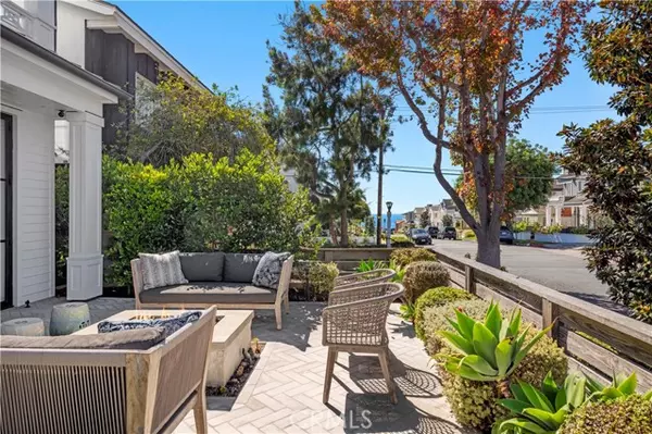Corona Del Mar, CA 92625,302 Orchid Avenue