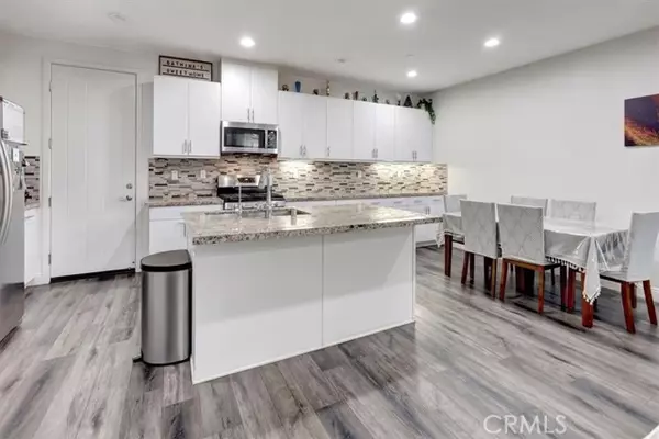 Lake Forest, CA 92630,12 Savannah