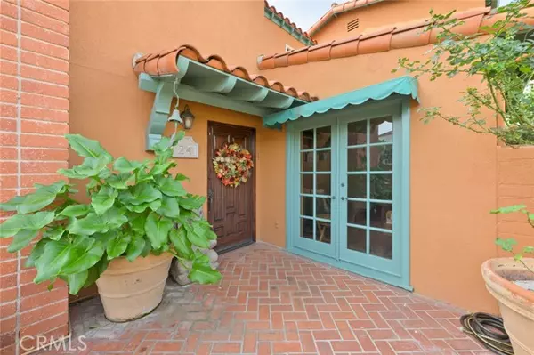 Newport Beach, CA 92663,124 Via Quito