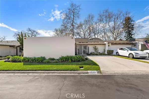 Newport Beach, CA 92660,2025 Vista Cajon