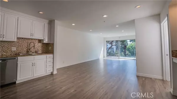 102 Scholz, Newport Beach, CA 92663